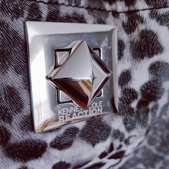 Kenneth Cole Black and White animal print tote - Picture 6 of 6